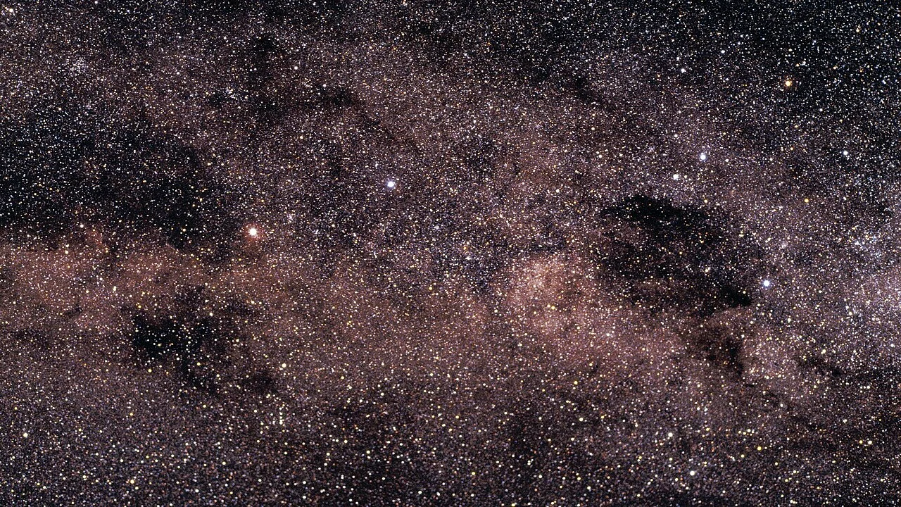 Wide-field ESO photograph showing the Southern Cross and the Alpha and Beta Centauri Pointer stars
