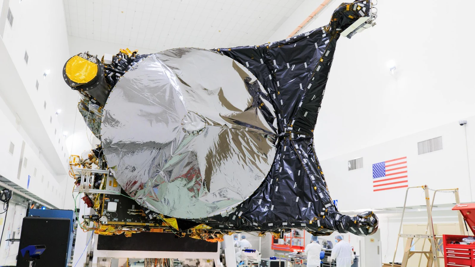 NASA photograph of the Psyche spacecraft in a clean room before launch